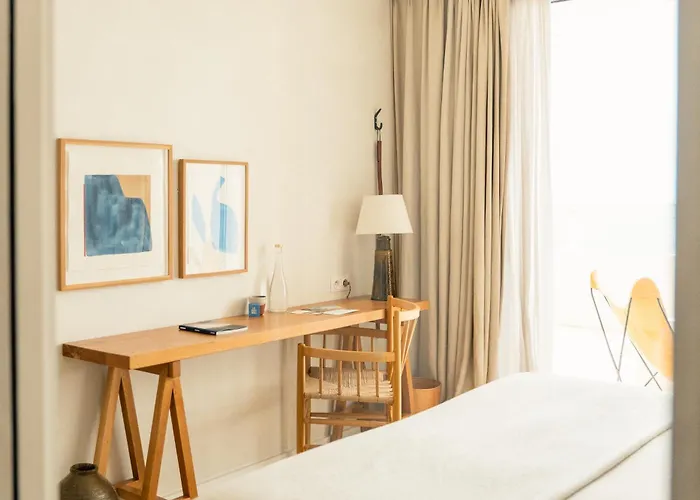 Les Roches Rouges, A Beaumier Hotel
