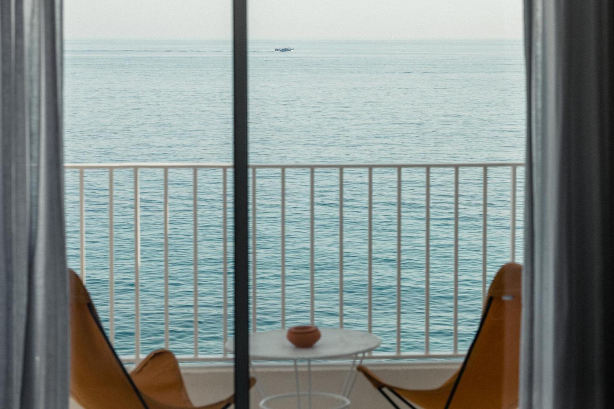 Hotel Les Roches Rouges, A Beaumier 5*