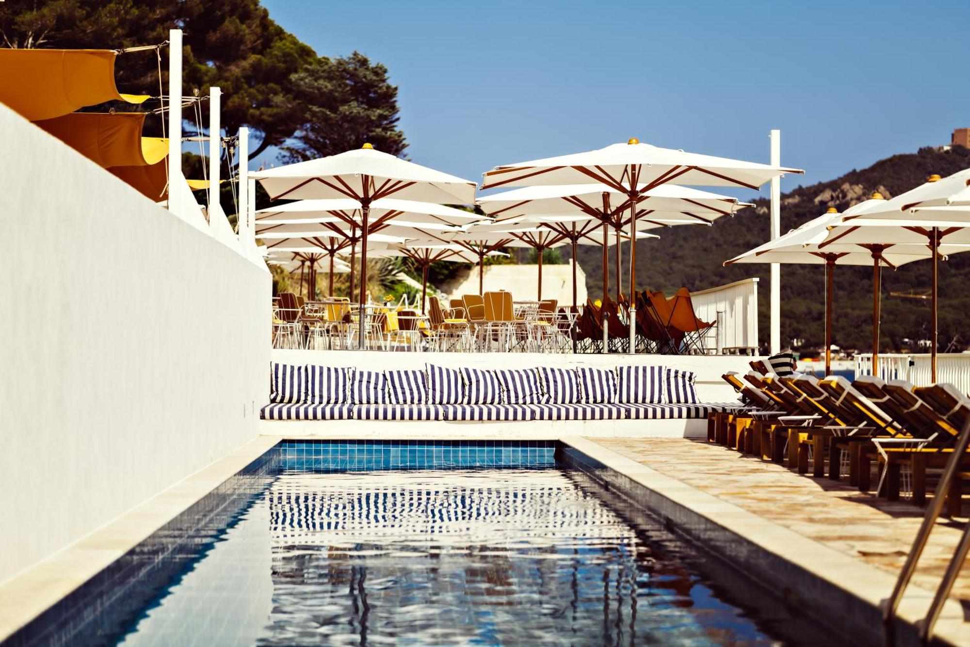 Les Roches Rouges, A Beaumier 5* Saint-Raphael (Var)