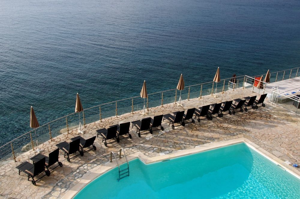 Les Roches Rouges, A Beaumier Hotel 5*